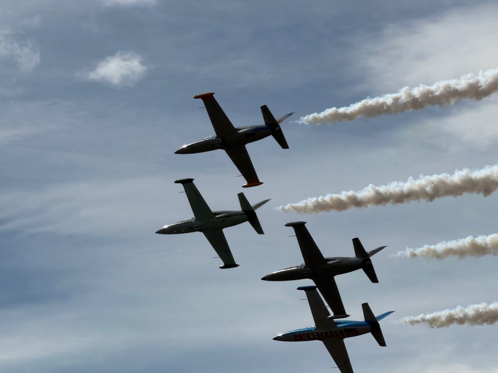 The Albatros team from the USA flew daily sorties showing off the speed and manoueverability of the aircraft against the Wanaka background.